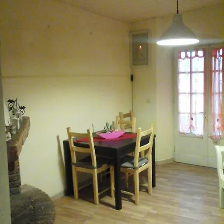 La Casina * Lari